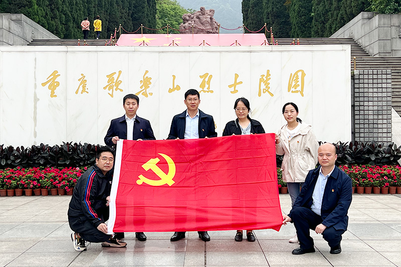 GMEf_1681440640544071513.jpg 广场1.jpg